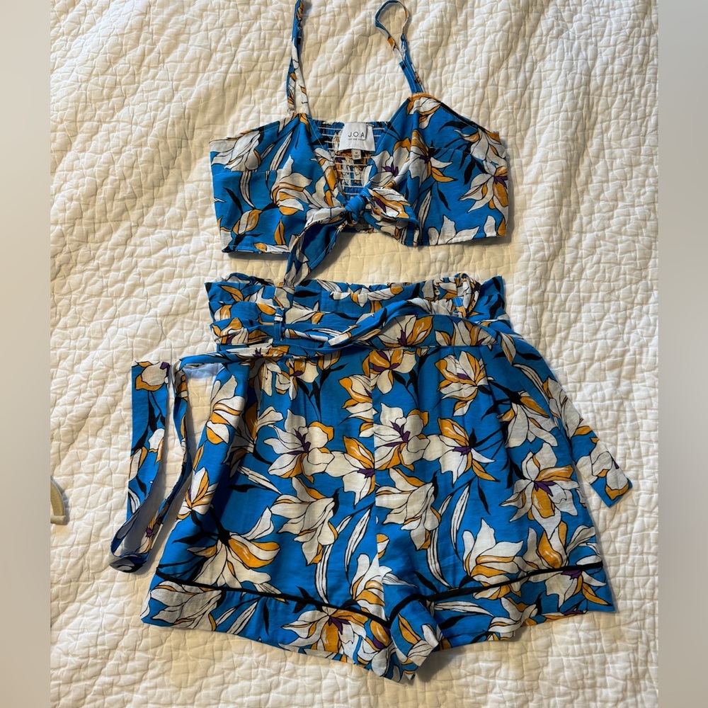 JOA blue floral crop top with matching shorts set